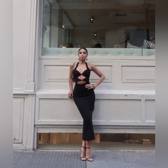 BLOGGERS FAV ZARA NEW CUT OUT BUCKLED HALTER DRESS - Picture 3 of 17